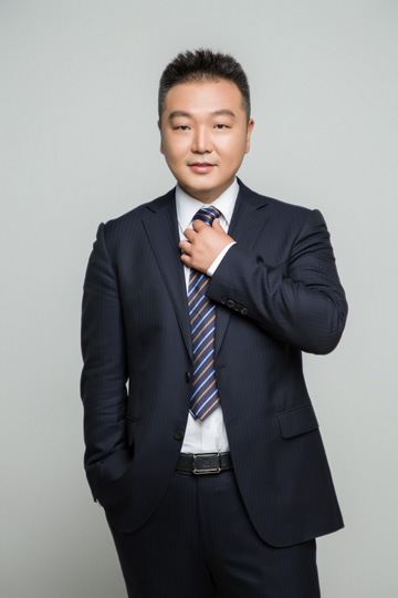 王軼